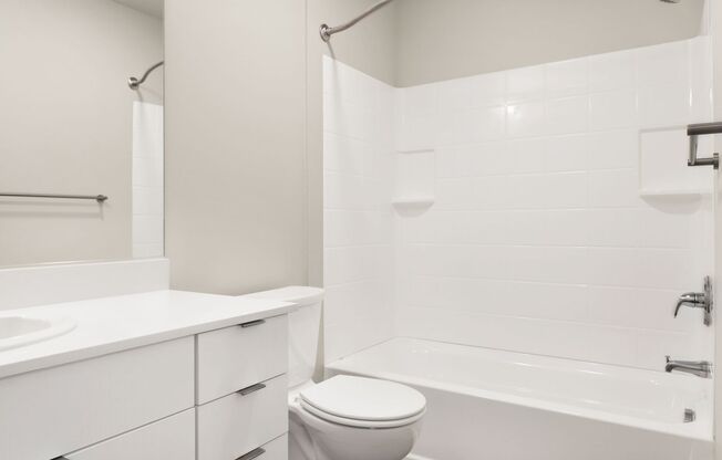 Studio, 1 bath, 387 sqft, $1,300, Unit 301