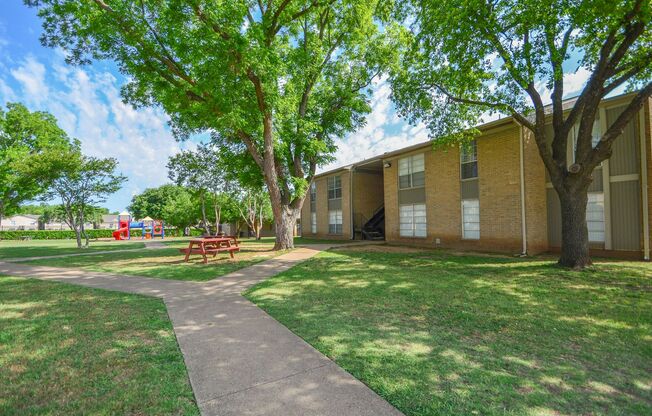 Marbella - 2 Bedroom 1.5 Bathroom