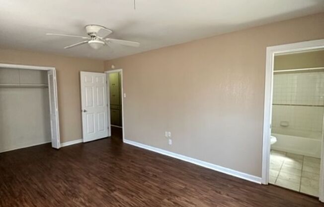 3 beds, 2 baths, $1,595