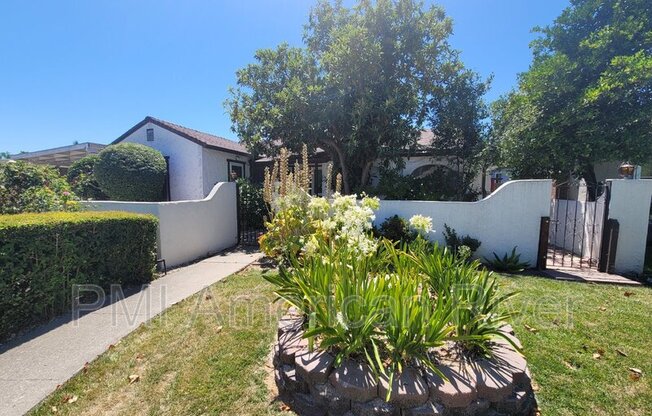 1120 AIDAN AVE