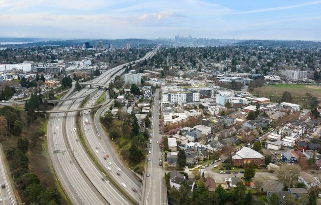 2 beds, 1 bath, 725 sqft, $2,930, Unit 401