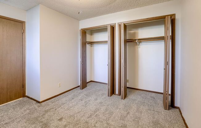 1 bed, 1 bath, 750 sqft, $750, Unit 5140 S 48th #15