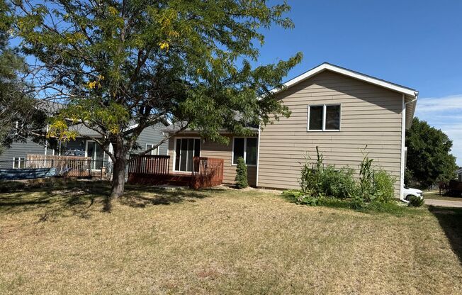 ~ RENT SPECIAL ~ HOLIDAY MERRINESS ~ 3 Bedroom, 3 Bath Home for rent Close to the Hospital