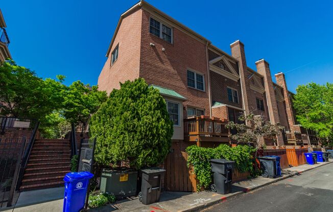 Beautiful 3 Bedroom 3/2 Bath Brick End Unit Townhome Directly Across From Ballston Mall