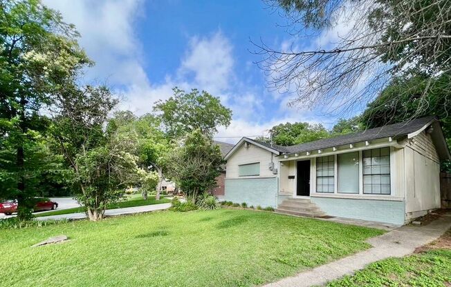 3/1 Home in Hollywood Heights