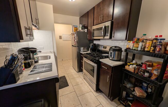 1 bed, 1 bath, 750 sqft, $1,595, Unit 1111H-404