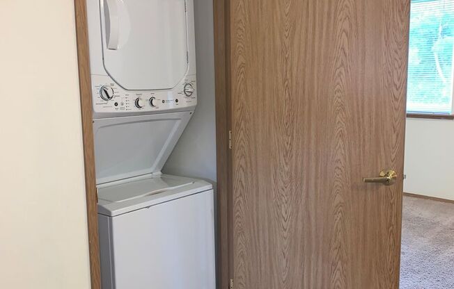 Studio, 1 bath, 468 sqft, $1,300, Unit 655-202