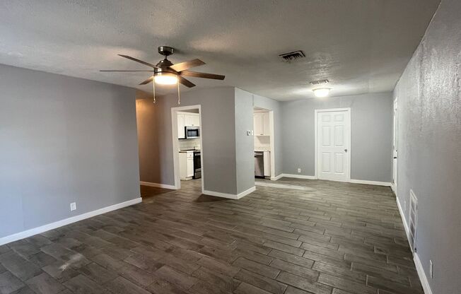 Four Bedroom Two Bath in Calallen School District!!