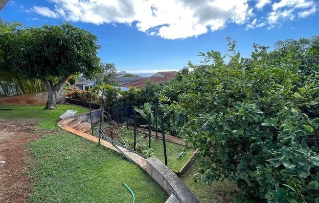 3039 Alencastre Pl