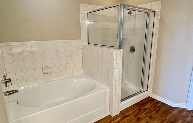 2 beds, 2 baths, 952 sqft, $1,959, Unit 02-112