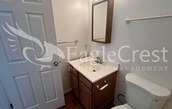 2 beds, 1 bath, 700 sqft, $950, Unit Unit 202