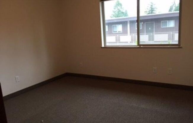 2 beds, 1 bath, $1,675, Unit 8