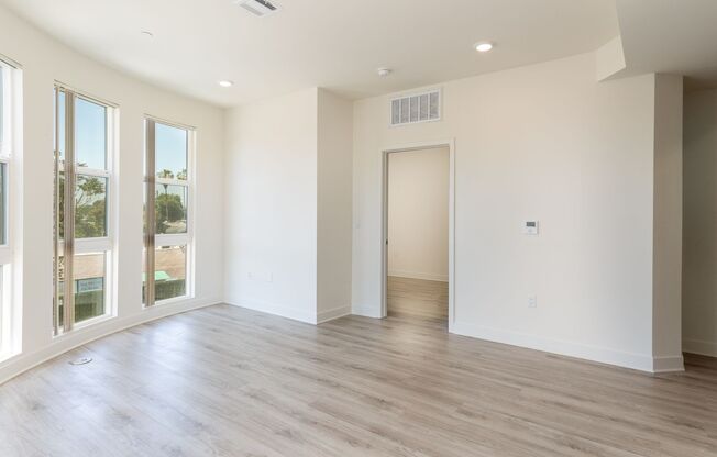 1 bed, 1 bath, 580 sqft, $2,295, Unit 302