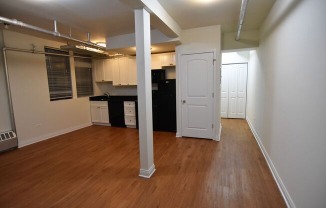 1 bed, 1 bath, 575 sqft, $2,000, Unit GR 712-BS