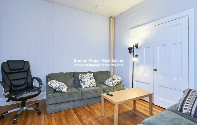 125 SAINT BOTOLPH ST