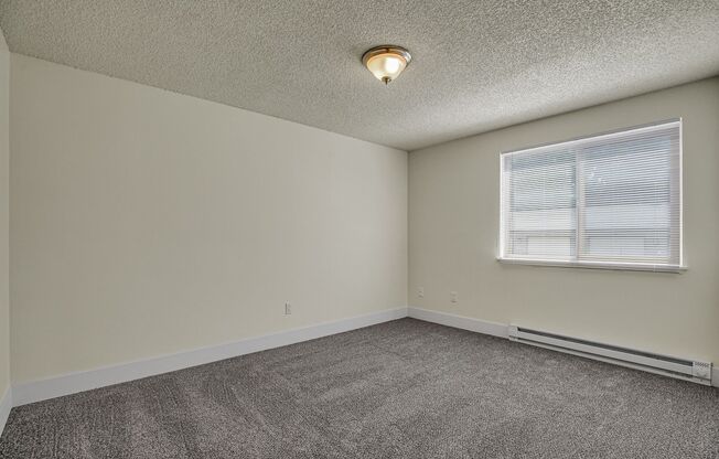 2 beds, 1 bath, 925 sqft, $1,410, Unit 762-34