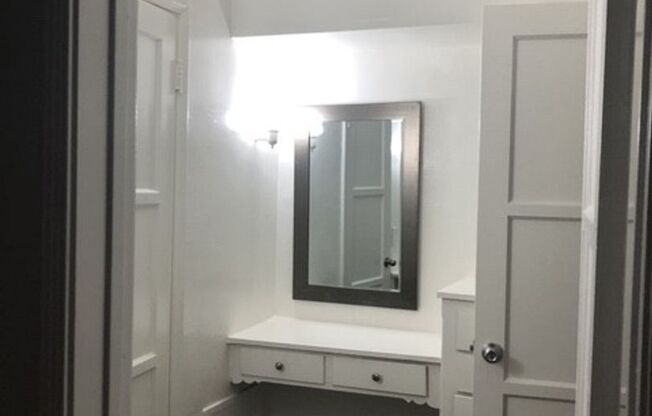 Studio, 1 bath, 298 sqft, $1,500, Unit 101