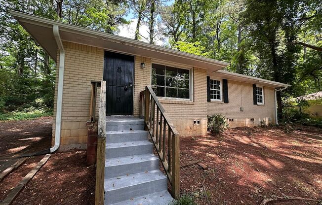 4 bed and 2 bath in Decatur!