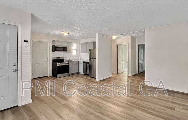 1123 E 53 ST