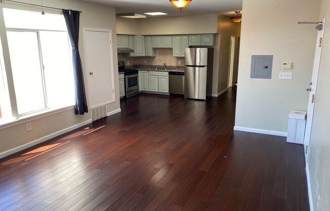 2171 Mission St, #402