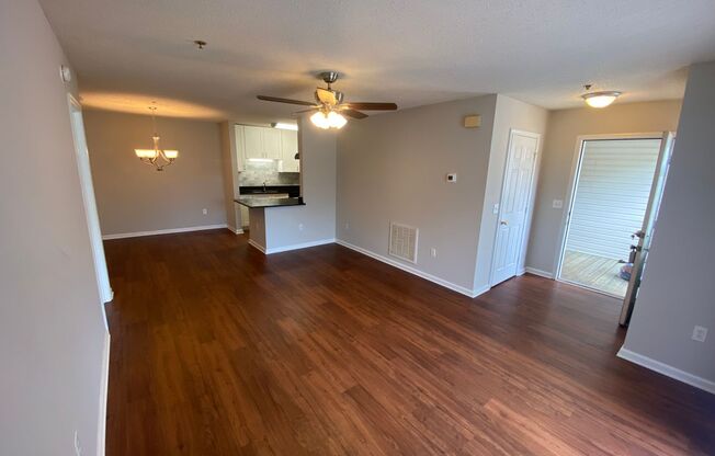 1 bed, 1 bath, 779 sqft, $1,050, Unit 5334 R
