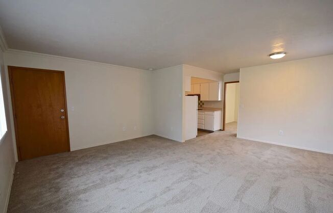 Close-in NE 24th Ave. Plex