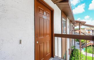 2 beds, 2 baths, 864 sqft, $1,400