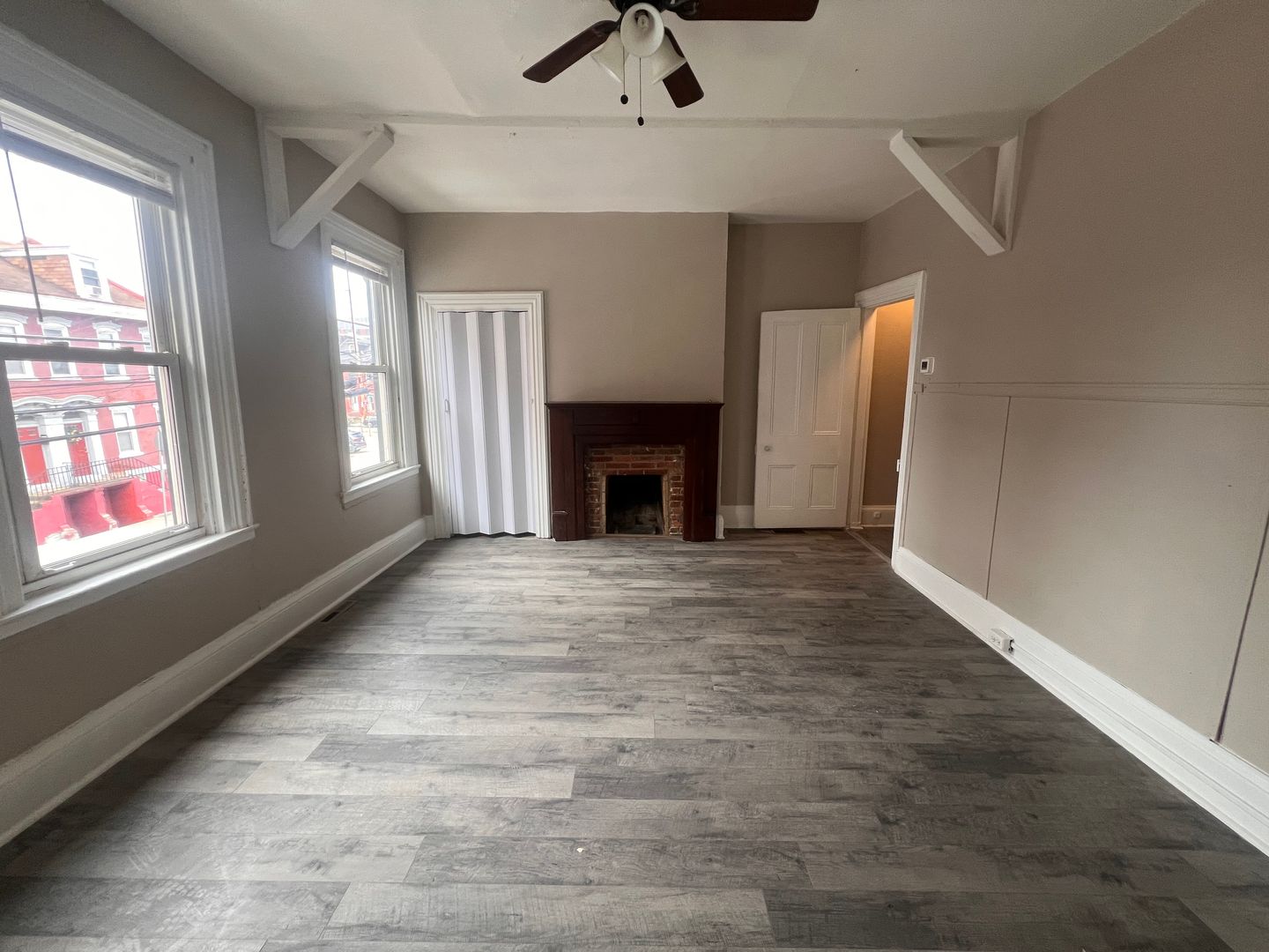 1815 Locust Street (Full Service)