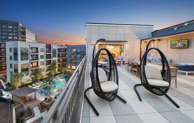 Atlanta Apartments Near Suntrust Park with Terrace Level Sky Deck with Views