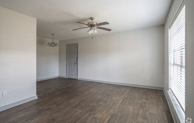 1 bed, 1 bath, 707 sqft, $900, Unit 219