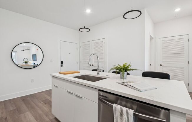 1 bed, 1 bath, 590 sqft, $1,540, Unit D210