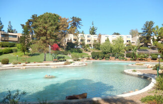 Updated 2 Bed, 1.5 Bath in La Mesa!! Water/Trash Included