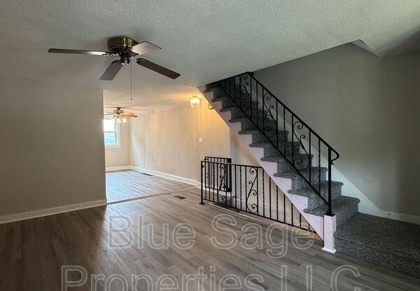 228 W WYNCLIFFE AVE