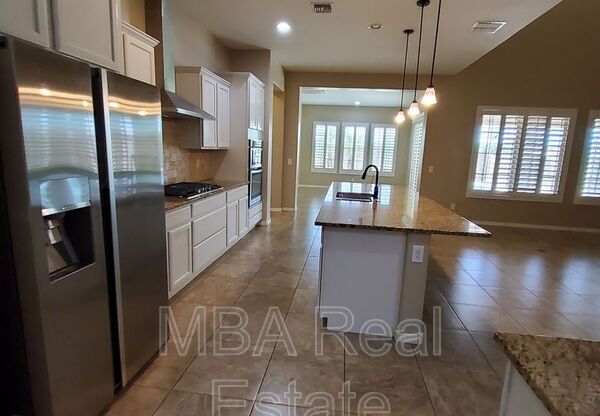 1965 E CRES WAY