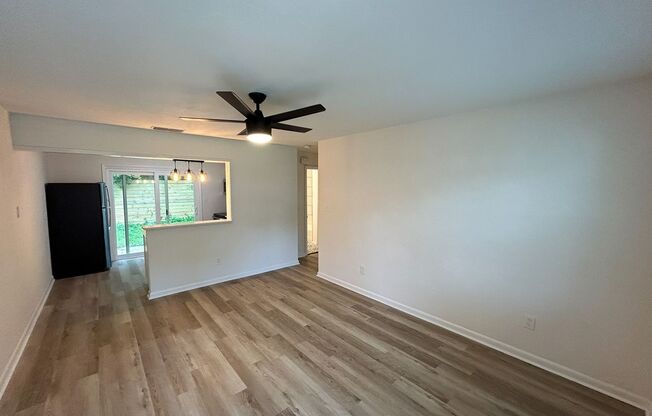 FULLY RENOVATED SPACIOUS 1 BED 1 BATH 2 BLOCKS FROM DEPOT PARK!