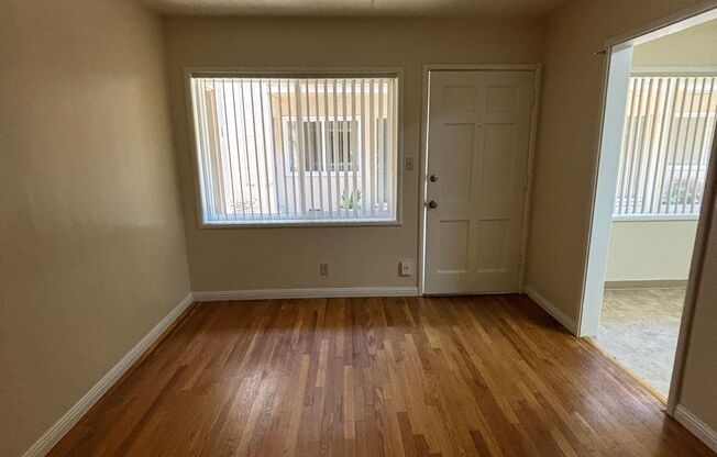 Golden Lantern Apartments