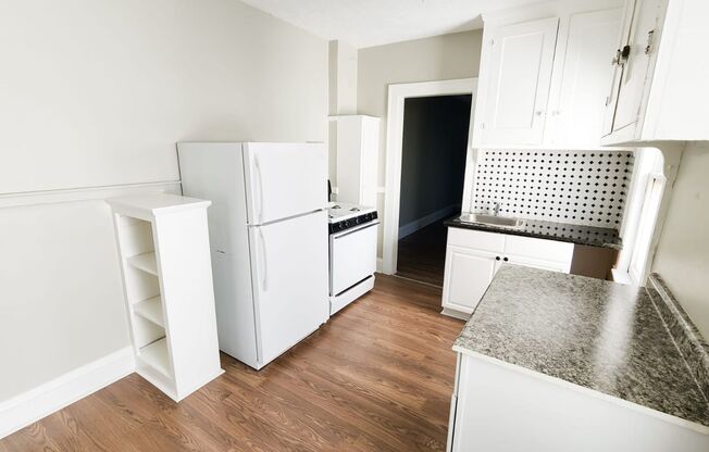 1 bed, 1 bath, 740 sqft, $800, Unit Unit 25