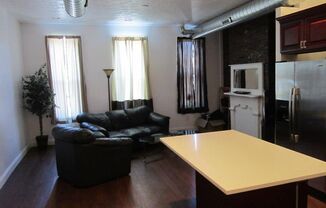 4 beds, 2 baths, $2,795, Unit Apt 2