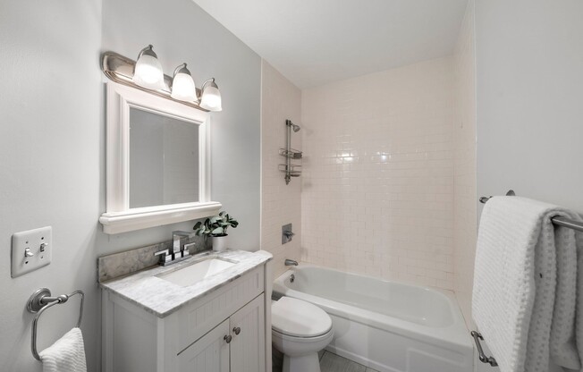2 beds, 1 bath, 980 sqft, $3,000, Unit 4A