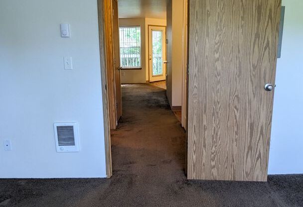 1 bed, 1 bath, 650 sqft, $1,225, Unit 4048