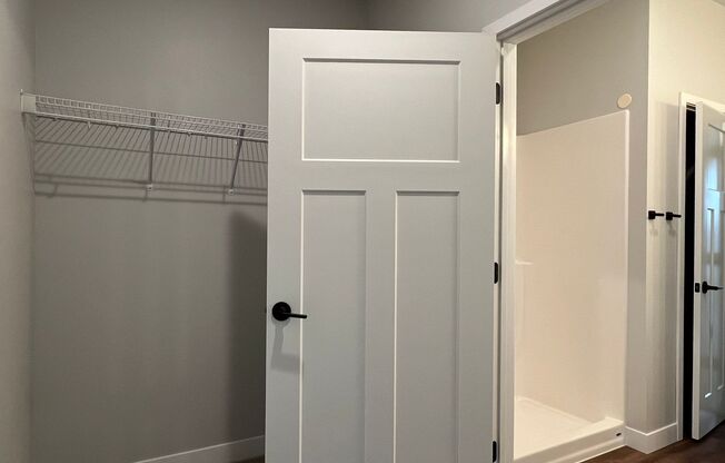 2 beds, 2 baths, 1,220 sqft, $2,650, Unit WR 305-200