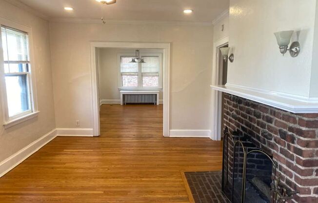 1 bed, 1 bath, 1,000 sqft, $1,800, Unit 812-204