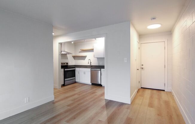 1 bed, 1 bath, 516 sqft, $1,295, Unit 19