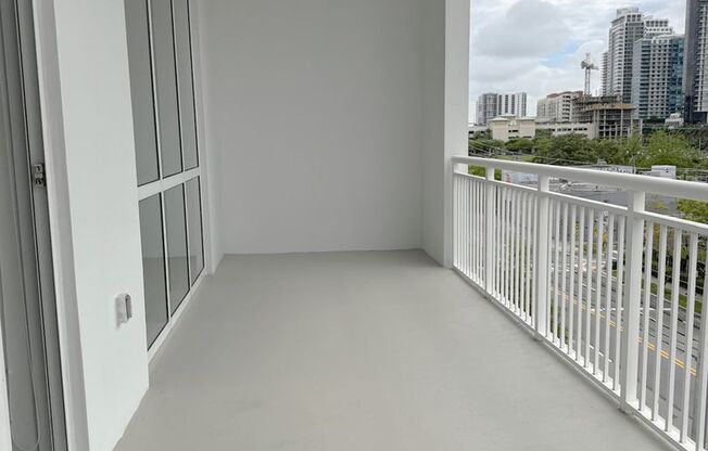Studio, 1 bath, 962 sqft, $3,150, Unit Unit 405