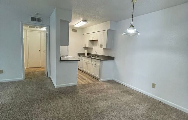 1 bed, 1 bath, 710 sqft, $960, Unit 138
