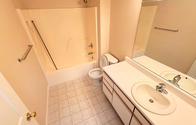 2 beds, 1 bath, 1,047 sqft, $1,217, Unit 07-301