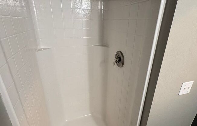 Studio, 1 bath, 239 sqft, $999, Unit 416
