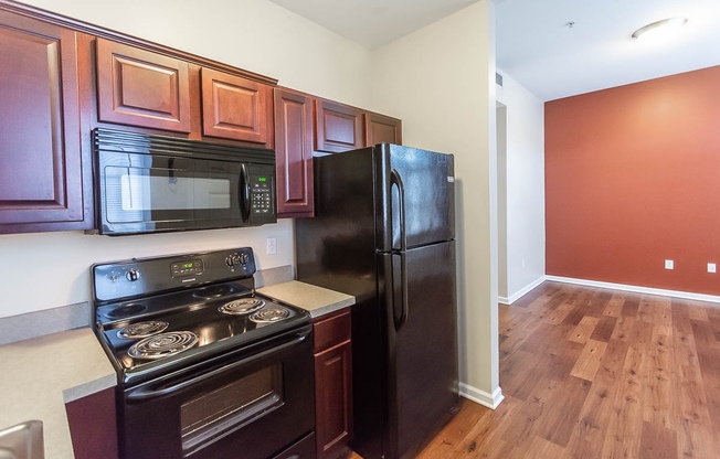 Studio, 1 bath, 576 sqft, $1,235, Unit 102