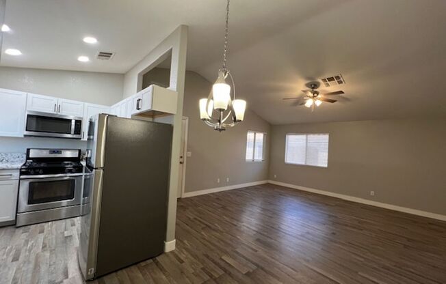 2 beds, 1 bath, $1,300