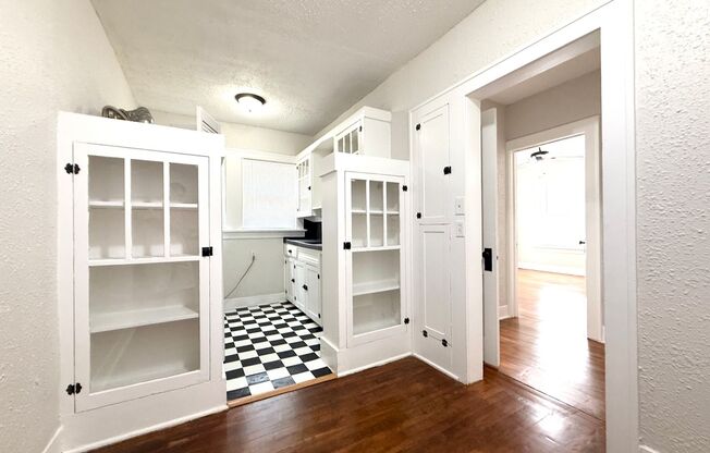 1 bed, 1 bath, $1,000, Unit B3606